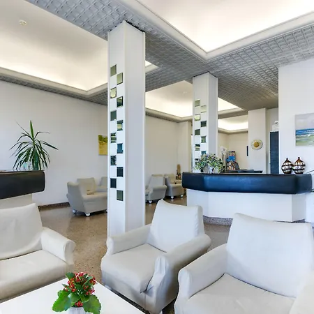 Alba D'oro 3* בלריה-איגאה מרינה