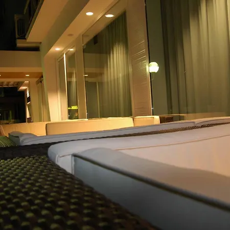 Ξενοδοχείο Alba D'oro 3*